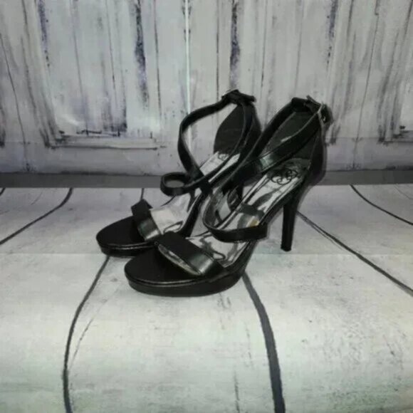 Daisy Fuentes Caite Heels - Picture 2 of 7